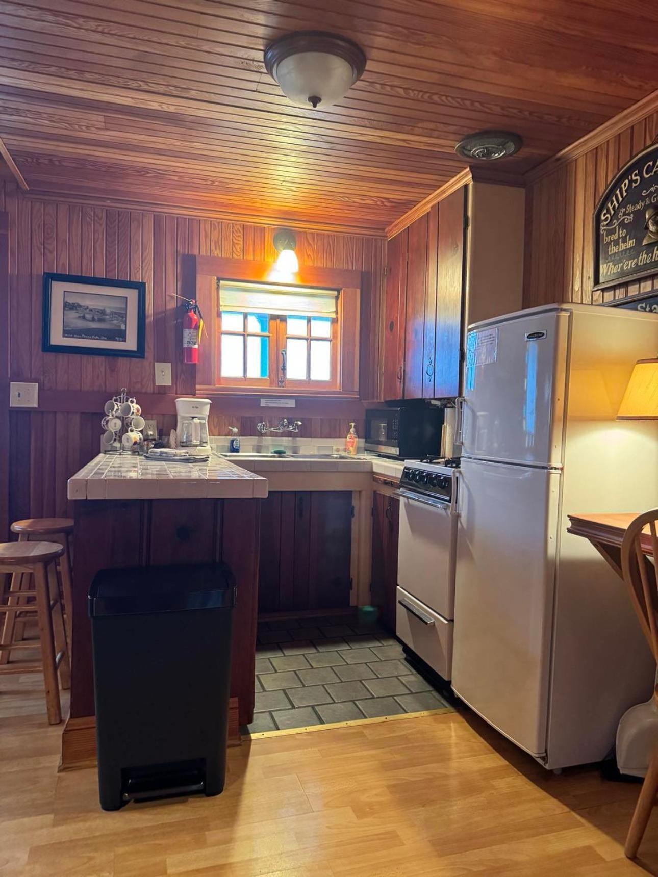 Whistling Winds Motel Lincoln City Ngoại thất bức ảnh